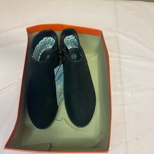 Cat & Jack Black Suede Ankle Boots